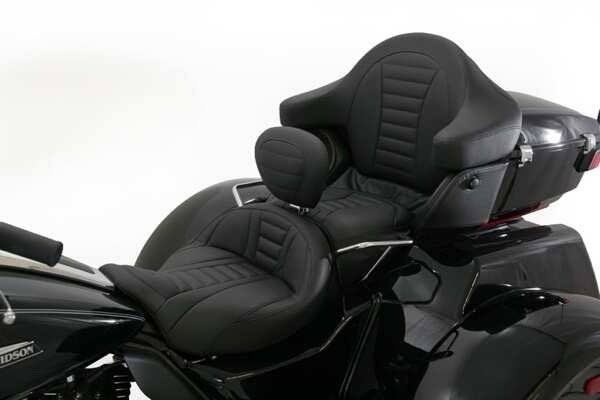 img_8271 mustang seats trike deluxe touring passenger backrest with armrests 79014