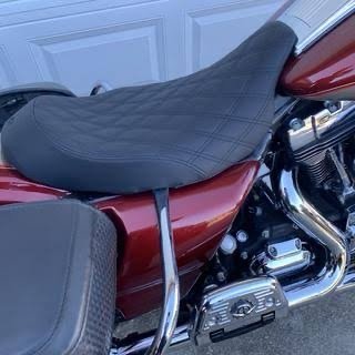 img_8571 saddlemen black renegade lattice stitch solo seat 808 07b 002ls