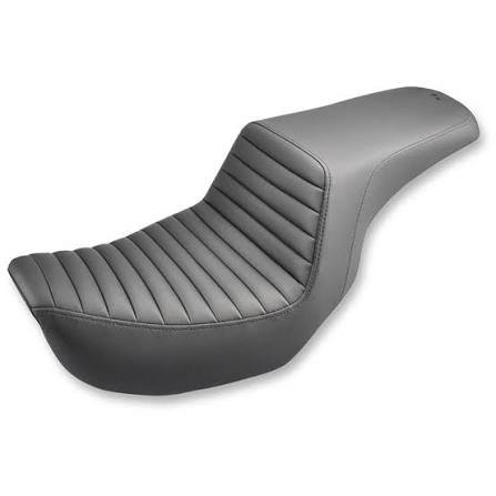 img_8630 saddlemen tuck & roll step up seat 806 04 171